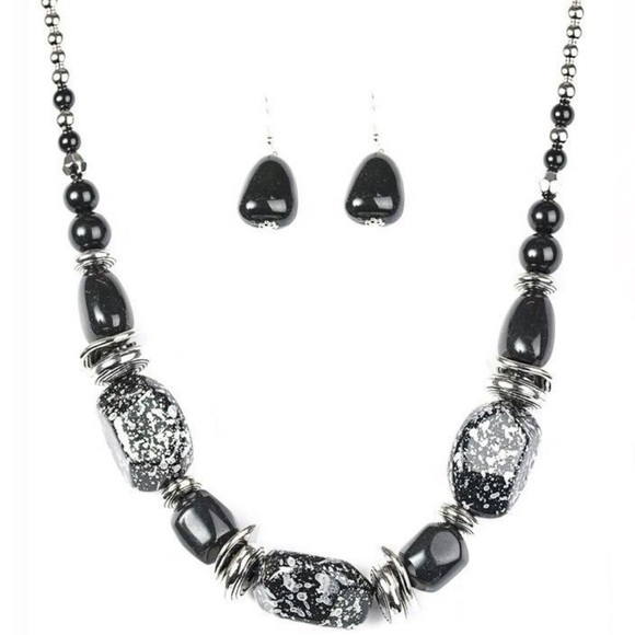 Jewelry - In Good Glazes Black Blockbuster Necklace